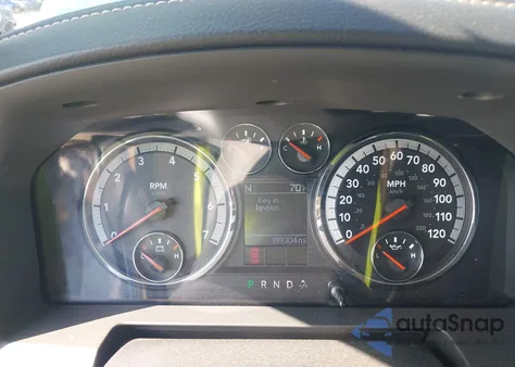 2010 Dodge Ram 1500 Slt/Sport/Trx z USA, uszkodzony, nr VIN 1D7RV1GTXAS192361